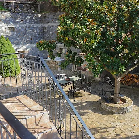 Dom wakacyjny Magnolia Traditional Stone House In Vamvakou
