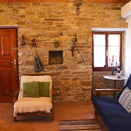 Magnolia Traditional Stone House In Dom wakacyjny Vamvakou